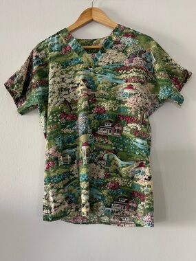White Cross M 100% Cotton Scrub Top Cottagecore Shirt Grannycore Nature Floral